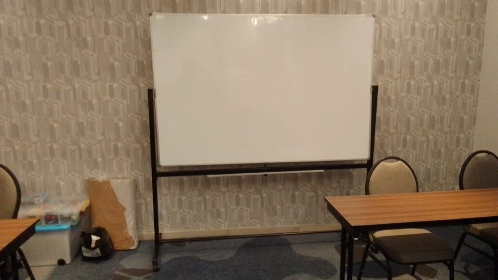 Butuh Whiteboard? Ayo rental papan tulis whiteboard saja daripada beli.
jasa sewa whiteboard di bogor, bekasi, serpong, jakarta, semarang, batam, surabaya, denpasar bali.
